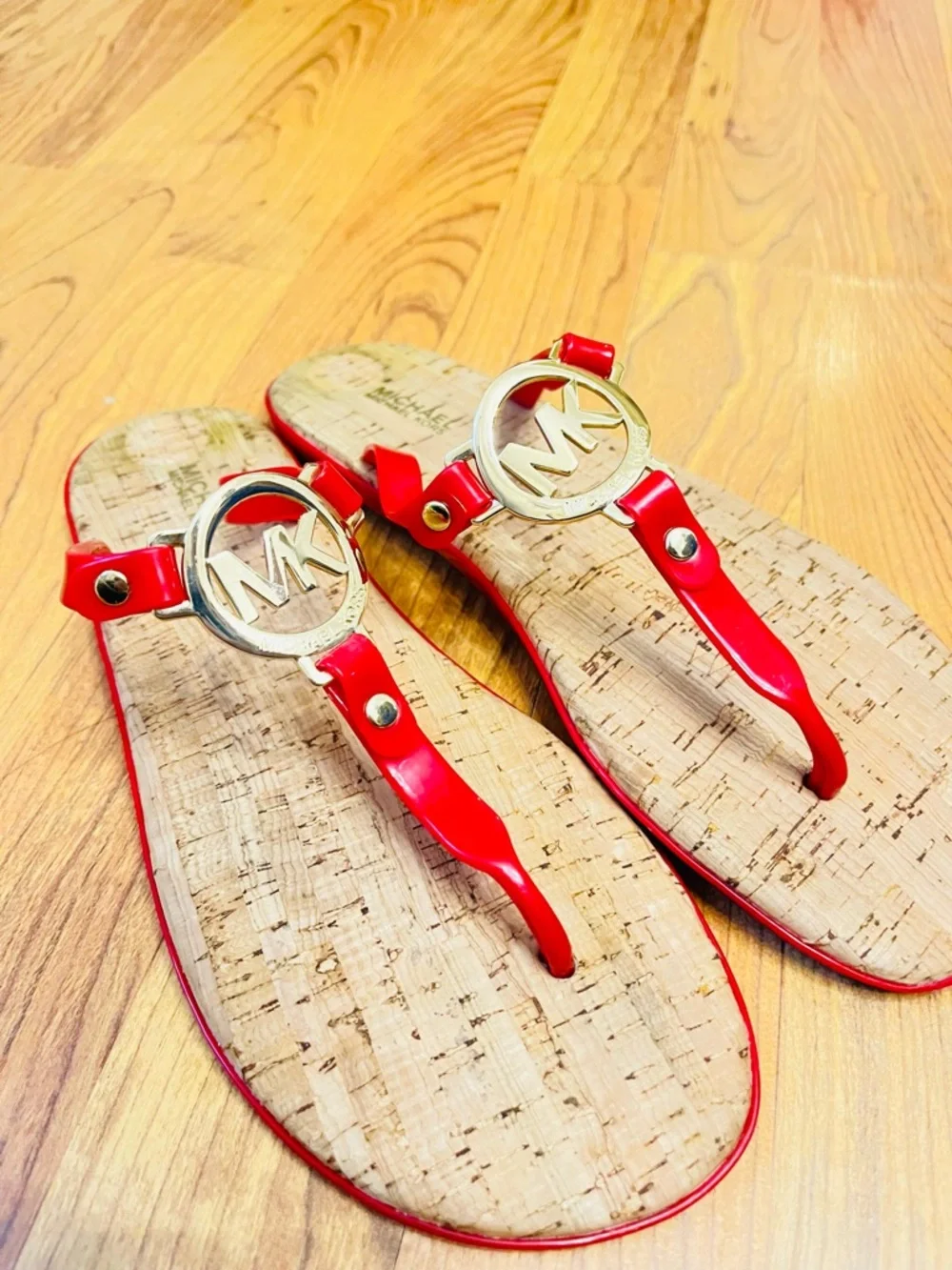 Michael Kors Jelly Thong Sandals – cherry Red Logo Charm Cork Sole Size 9 - Picture 4 of 8